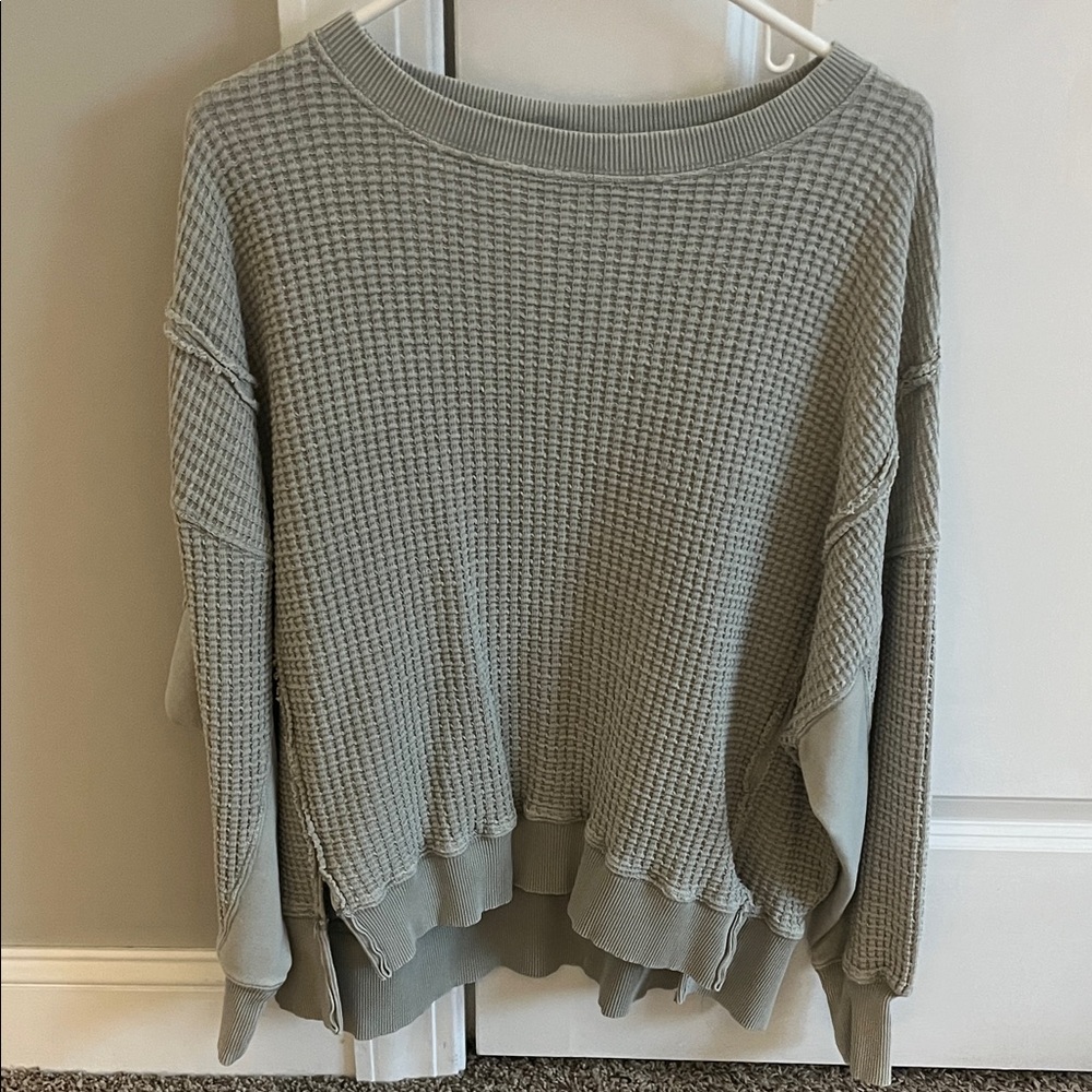American Eagle Outfitters Light Green Waffle Knit Sweatshirt